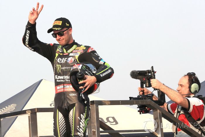 Podio: ganador de la carrera Jonathan Rea, Kawasaki Racing