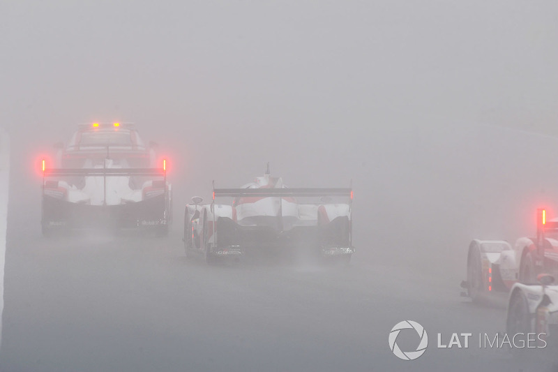 Safety car with fog