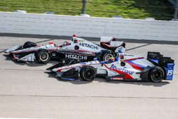 Gabby Chaves, Dale Coyne Racing Honda, Helio Castroneves, Team Penske Chevrolet