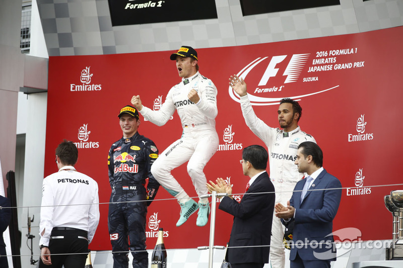 Podium: race winner Nico Rosberg, Mercedes AMG F1, second place Max Verstappen, Red Bull Racing, thi