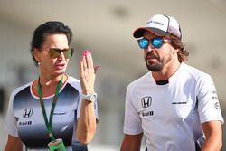 Fernando Alonso, McLaren con Silvia Hoffer, McLaren encargada de prensa