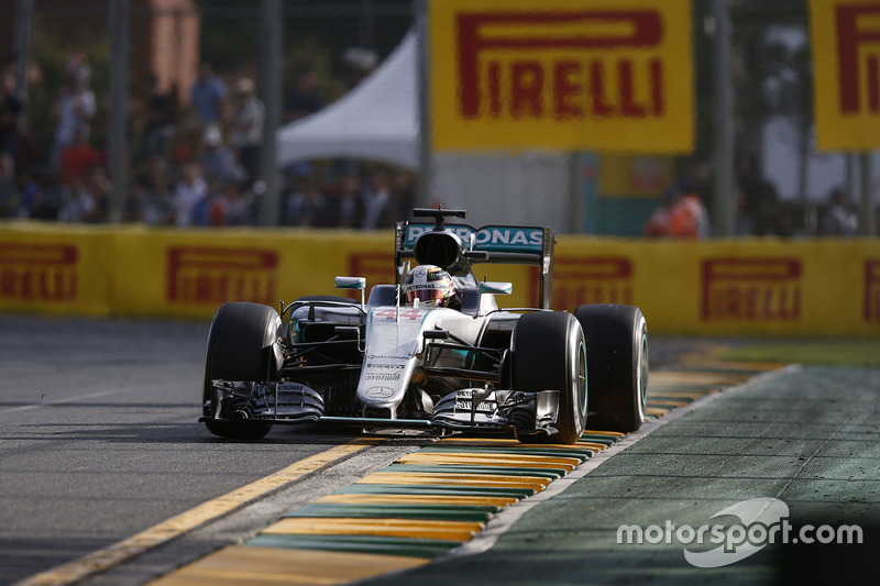 Australia 2016: Lewis Hamilton, Mercedes AMG F1 W07