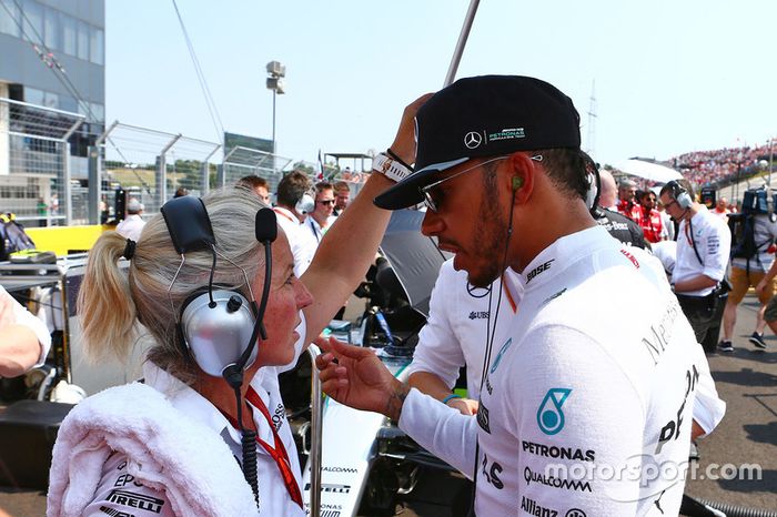 Lewis Hamilton, Mercedes AMG F1 en la parrilla
