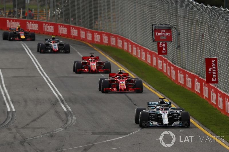 Lewis Hamilton, Mercedes AMG F1 W09, Kimi Raikkonen, Ferrari SF71H, Sebastian Vettel, Ferrari SF71H, Kevin Magnussen, Haas F1 Team VF-18 Ferrari, y Max Verstappen, Red Bull Racing RB14 Tag Heuer