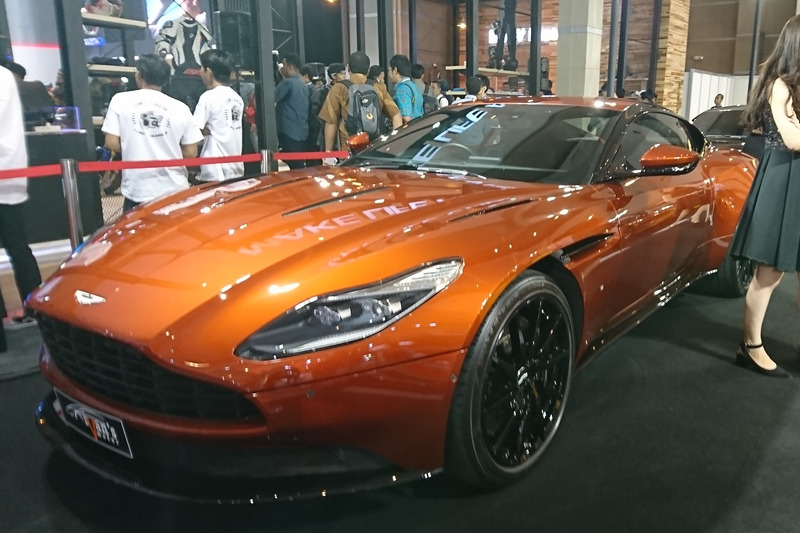 Aston Martin DB 11