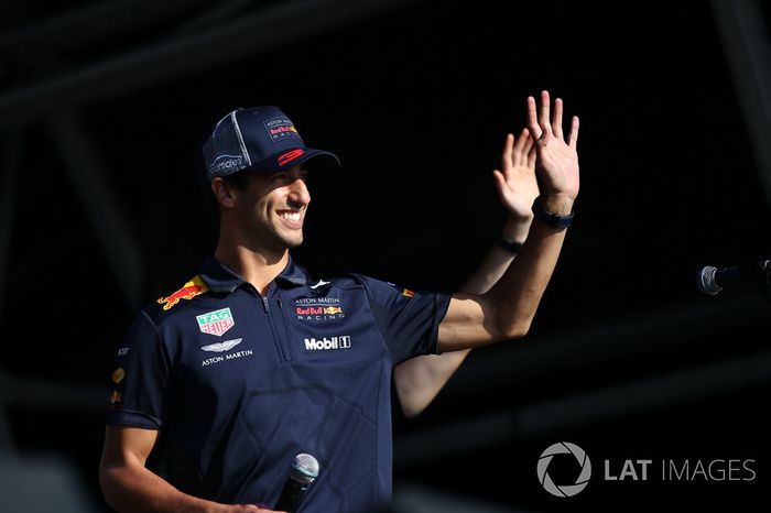 A mais recente novidade do mercado de pilotos da F1 veio em forma de bomba: Ricciardo será piloto da Renault em 2019. Veja como está a situação para o ano que vem