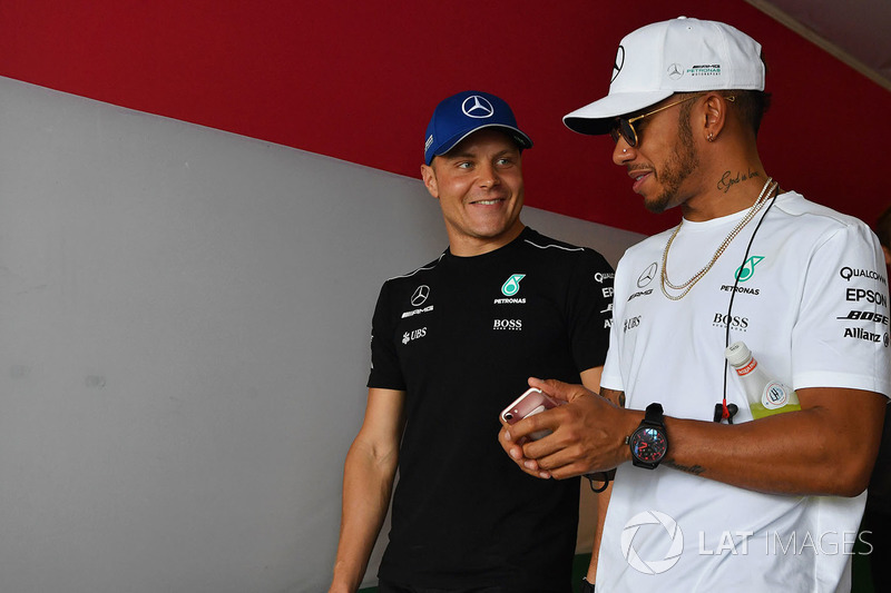 Valtteri Bottas, Mercedes AMG F1 W08 y Lewis Hamilton, Mercedes AMG F1 W08