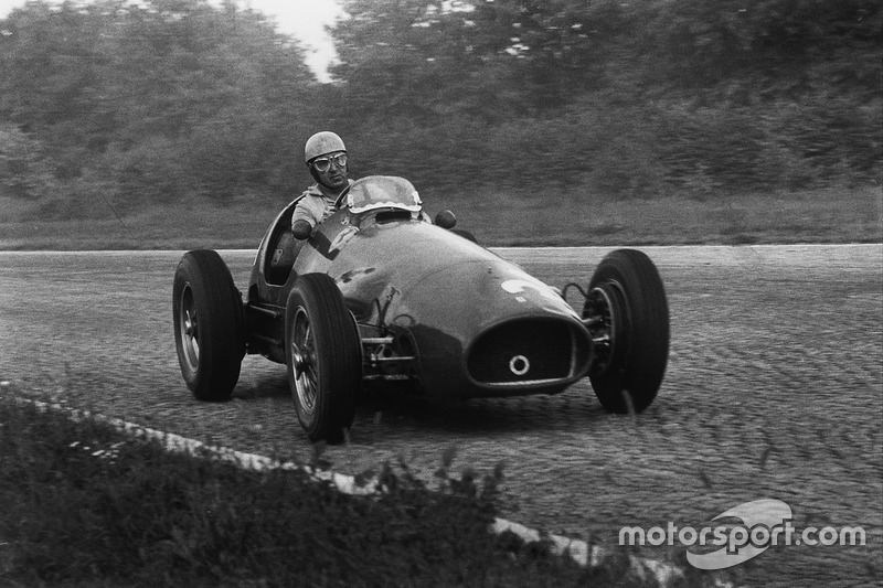 1954-1955 : Ferrari 625 (две победы)