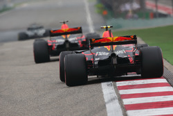 Даниэль Риккардо, Red Bull Racing RB13, и Макс Ферстаппен, Red Bull Racing RB13