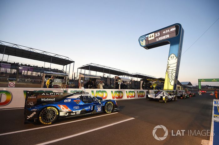 17°: #36 Signatech Alpine A470 Gibson: Gustavo Menezes, Romain Dumas, Matt Rao