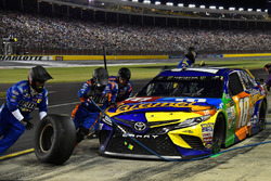 Kyle Busch, Joe Gibbs Racing Toyota pits
