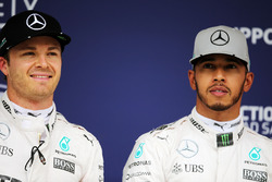 2. Nico Rosberg, Mercedes AMG F1; 1. Lewis Hamilton, Mercedes AMG F1