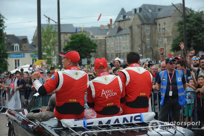 Simon Mann, Christoph Ulrich, Toni Vilander, AF Corse Ferrari