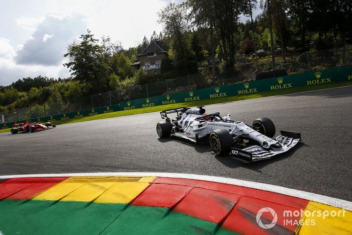 Daniil Kvyat, AlphaTauri AT01, Sebastian Vettel, Ferrari SF1000