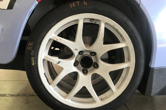 Hyundai i30 N TCR, dettaglio di una ruota