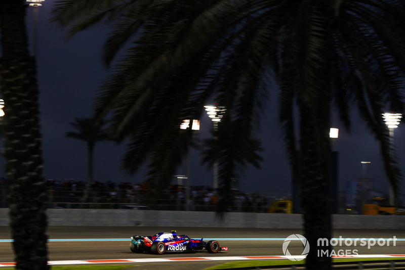 DNF: Pierre Gasly, Scuderia Toro Rosso STR13