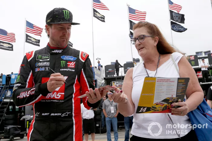 Kurt Busch, Stewart-Haas Racing, Ford Fusion State Haas Automation/Monster Energy
