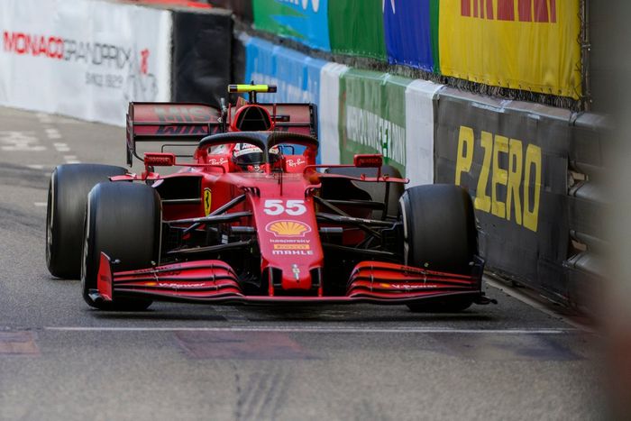 Carlos Sainz Jr., Ferrari SF21
