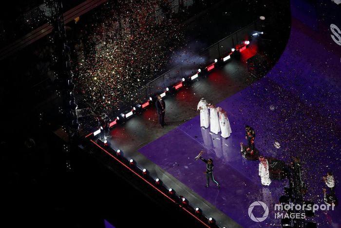 Podio: ganador Lewis Hamilton, Mercedes