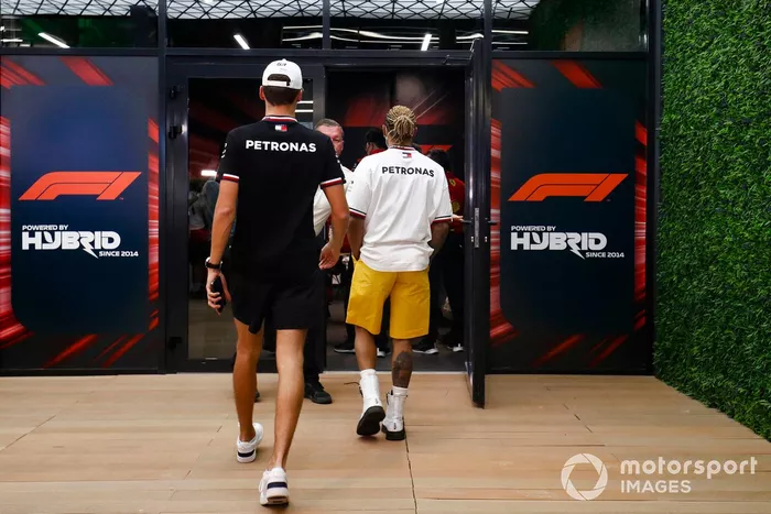 Lewis Hamilton, Mercedes-AMG, George Russell, Mercedes-AMG
