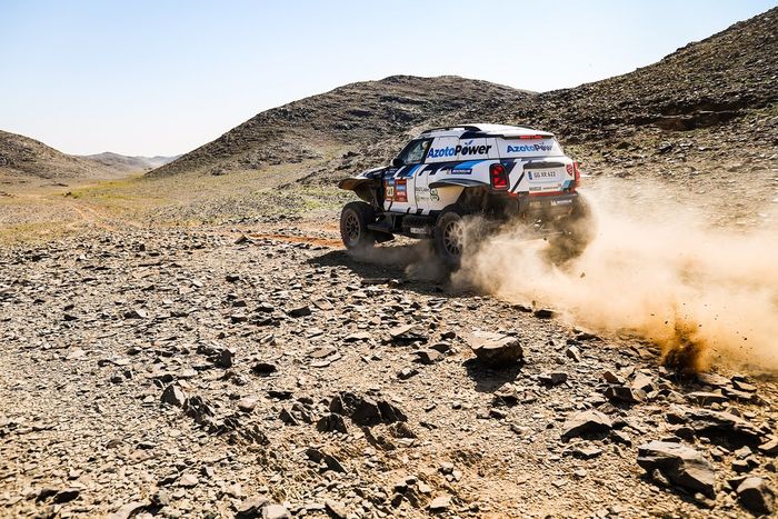 #217 X-raid Mini JCW Team Mini John Cooper Works Rally Plus: Krzysztof Holowczyc, Łukasz Kurzeja