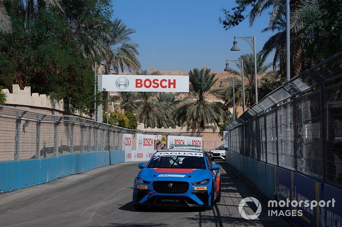 Alice Powell, Jaguar Ran Racing eTROPHY Team Germany