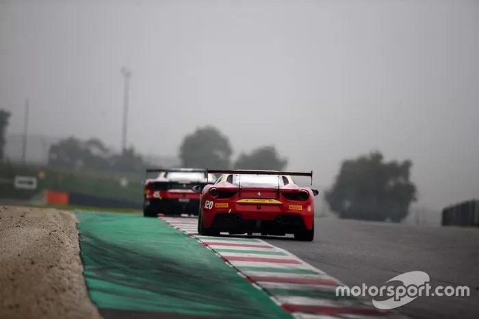 #120 Ferrari 488 Challenge, Scuderia FMA: Guy Fawe