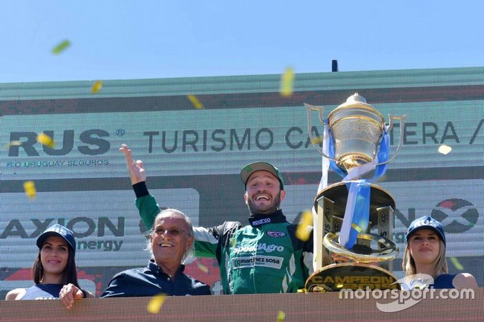 Podio: campeón Agustín Canapino, Canapino Sports