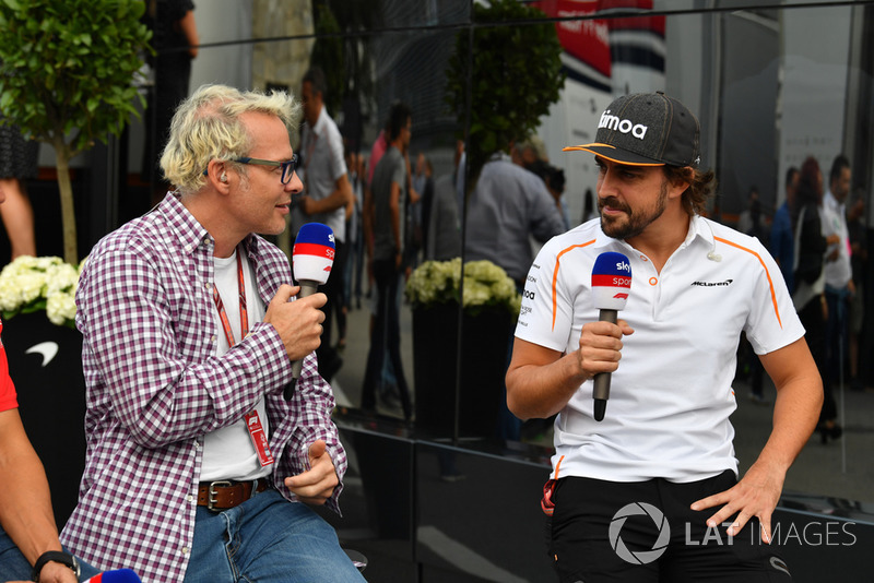 Jacques Villeneuve, Sky Italia and Fernando Alonso, McLaren 