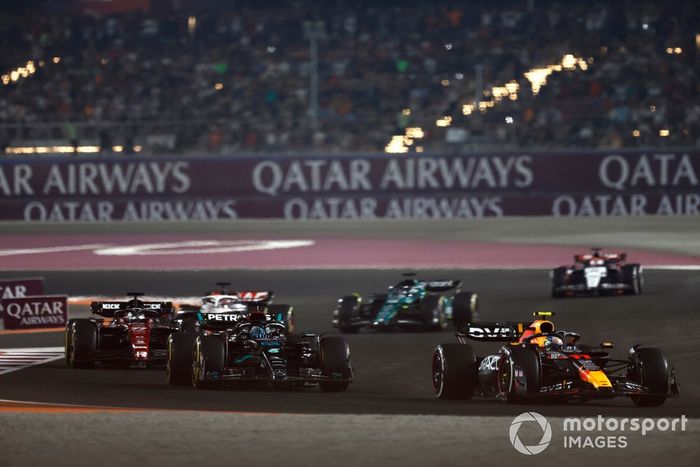 Sergio Pérez, Red Bull Racing RB19, George Russell, Mercedes F1 W14, Valtteri Bottas, Alfa Romeo C43