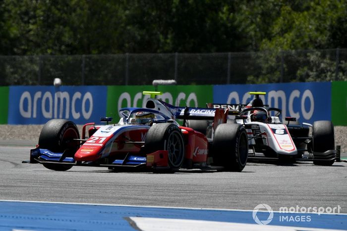 Robert Shwartzman, Prema Racing, leads Christian Lundgaard, ART Grand Prix