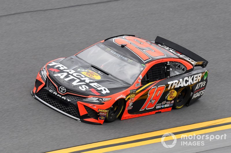 Martin Truex Jr., Joe Gibbs Racing, Toyota Camry Bass Pro Shops/Tracker ATVs Toyota