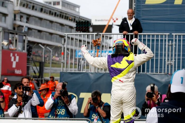 Ganadora Alice Powell