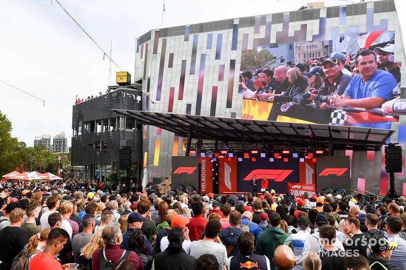Tifosi all'evento a Federation Square