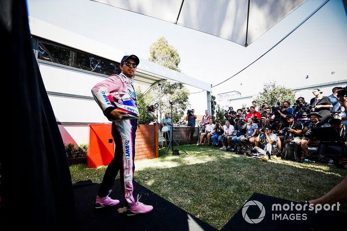 Sergio Pérez, Racing Point durante el retrato oficial