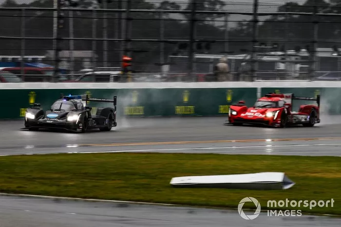 #10 Konica Minolta Cadillac DPi-V.R. Cadillac DPi, DPi: Renger Van Der Zande, Jordan Taylor, Fernando Alonso, Kamui Kobayashi