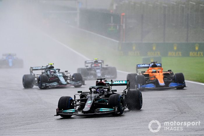 Lewis Hamilton, Mercedes W12, Daniel Ricciardo, McLaren MCL35M, Sebastian Vettel, Aston Martin AMR21