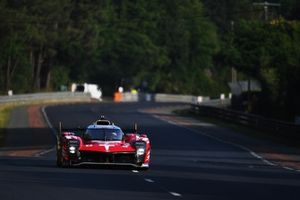#7 Toyota Gazoo Racing Toyota GR010 - Híbrido: Mike Conway, Kamui Kobayashi, Nyck De Vries