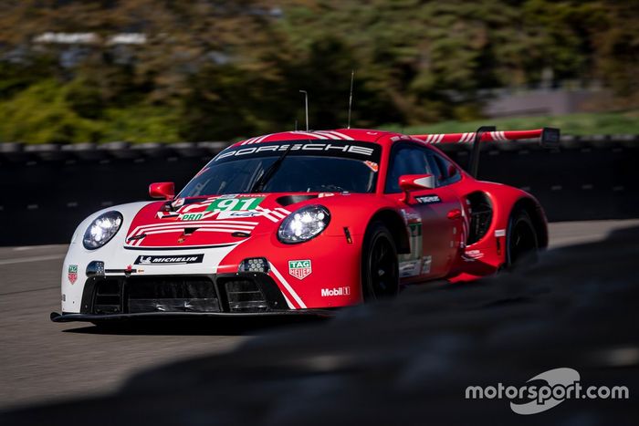 #91 Porsche GT Team Porsche 911 RSR: Gianmaria Bruni, Richard Lietz, Frederic Makowiecki