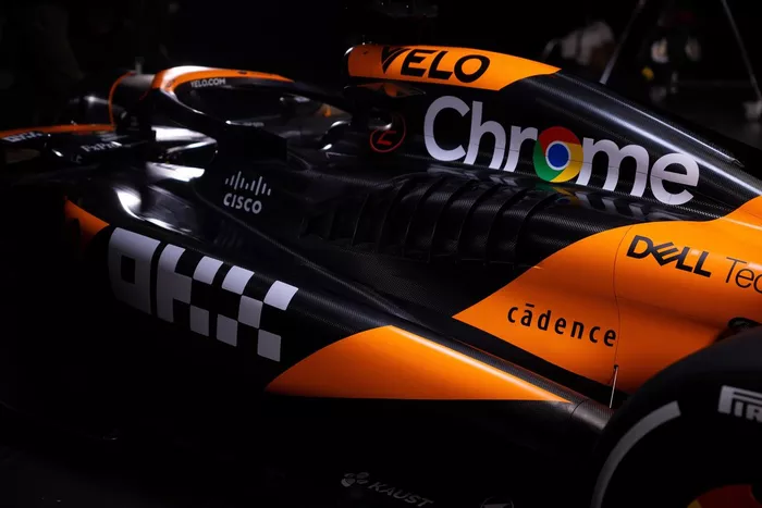 Détail McLaren MCL38