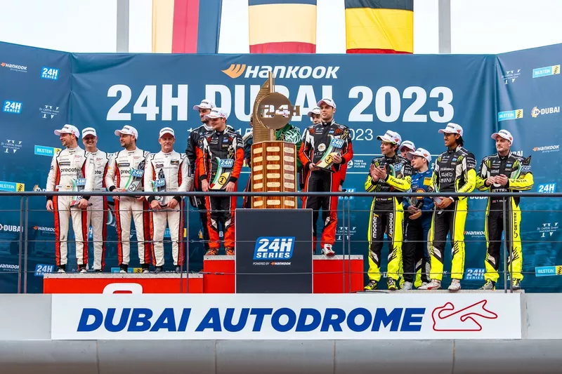 Podio: Vincitore della gara #7 Team WRT, BMW M4 GT3: Saud Fahad Al Saud, Jean-Baptiste Simmenauer, Diego Menchaca, Jens Klingmann, Dries Vanthoor, secondo posto #91 Herberth Motorsport Porsche 911 GT3 R (991 II): Ralf Bohn, Daniel Allemann, Robert Renauer, Alfred Renauer, terzo posto #46 Team WRT, BMW M4 GT3 Valentino Rossi, Sean Gelael, Max Hesse, Maxime Martin, Tim Whale