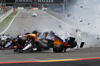Ніко Хюлькенберг, Renault Sport F1 Team R.S. 18, Фернандо Алонсо, McLaren, Шарль Леклер, Sauber C37