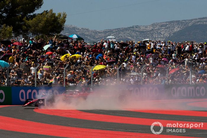 Choque de Charles Leclerc, Ferrari F1-75, en Le Beausset
