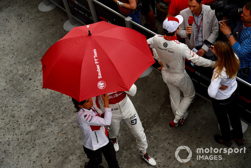 Marcus Ericsson, Sauber et Charles Leclerc, Sauber parlent aux médias
