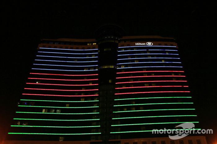 La ciudad de Bakú de noche