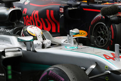 Льюіс Хемілтон, Mercedes AMG F1 W07 Hybrid celebrates in parc ferme