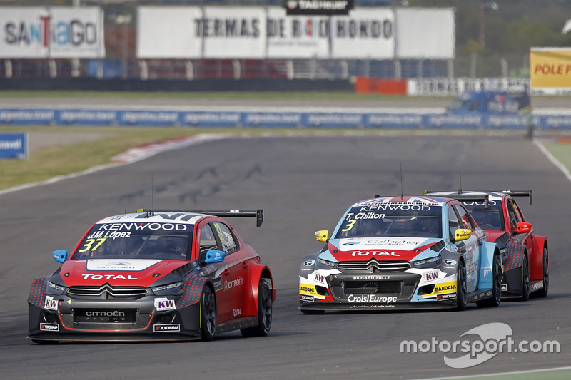 José María López, Citroën World Touring Car Team, Citroën C-Elysée WTCC, Tom Chilton, Sébastien Loeb Racing, Citroën C-Elysée WTCC, Yvan Muller, Citroën World Touring Car Team, Citroën C-Elysée WTCC durante le qualifiche MAC3