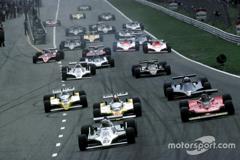 Start zum GP Niederlande 1979 in Zandvoort: Alan Jones, Williams FW07, führt