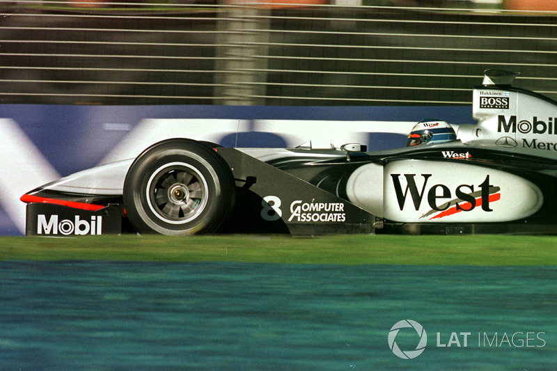 Mika Hakkinen, McLaren MP4/13