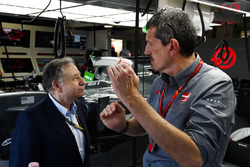 Jean Todt, Presidente, FIA, Guenther Steiner, director del equipo, Haas F1 Team